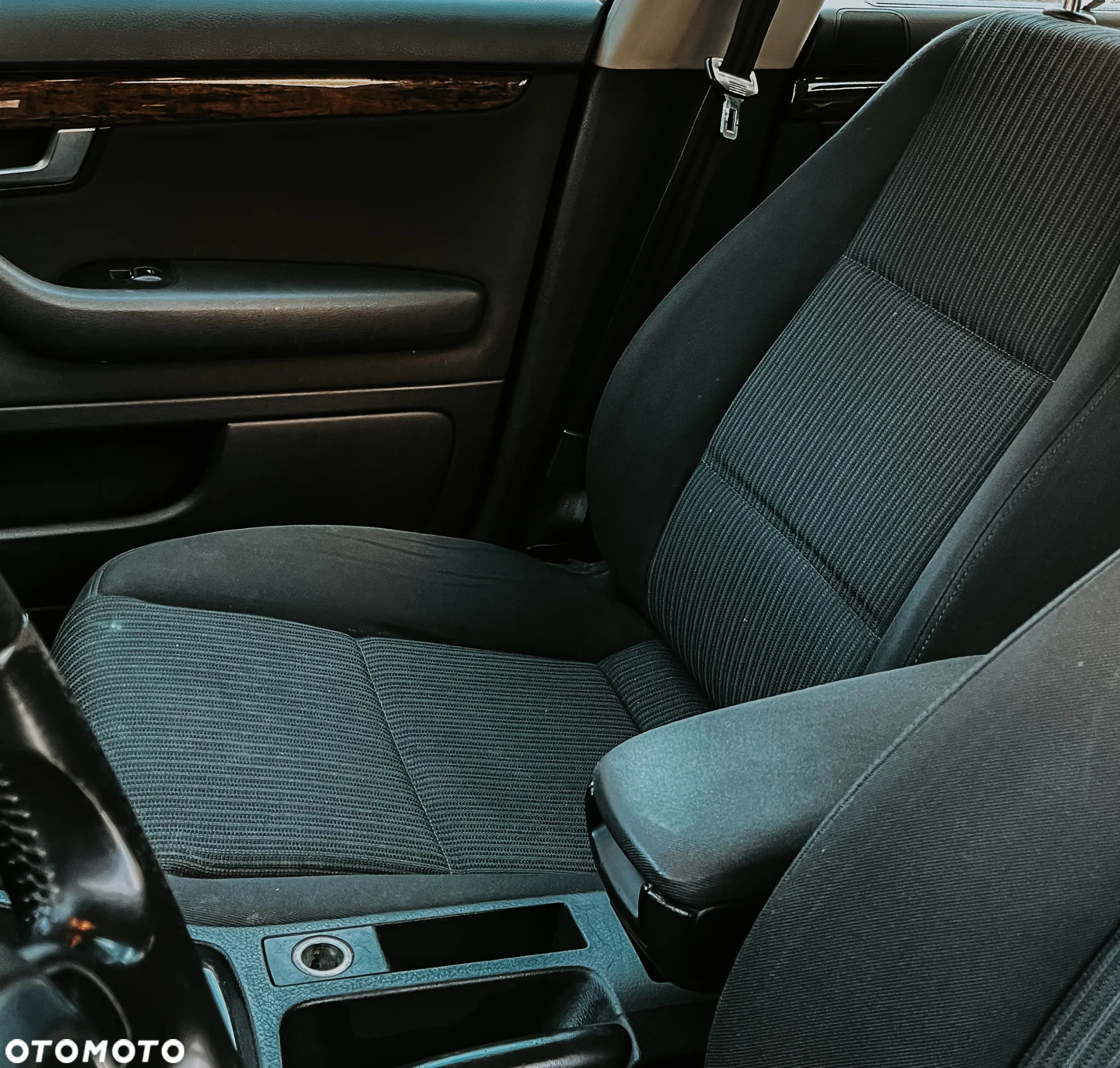 Audi A4 Avant 2.0 TDI - 10