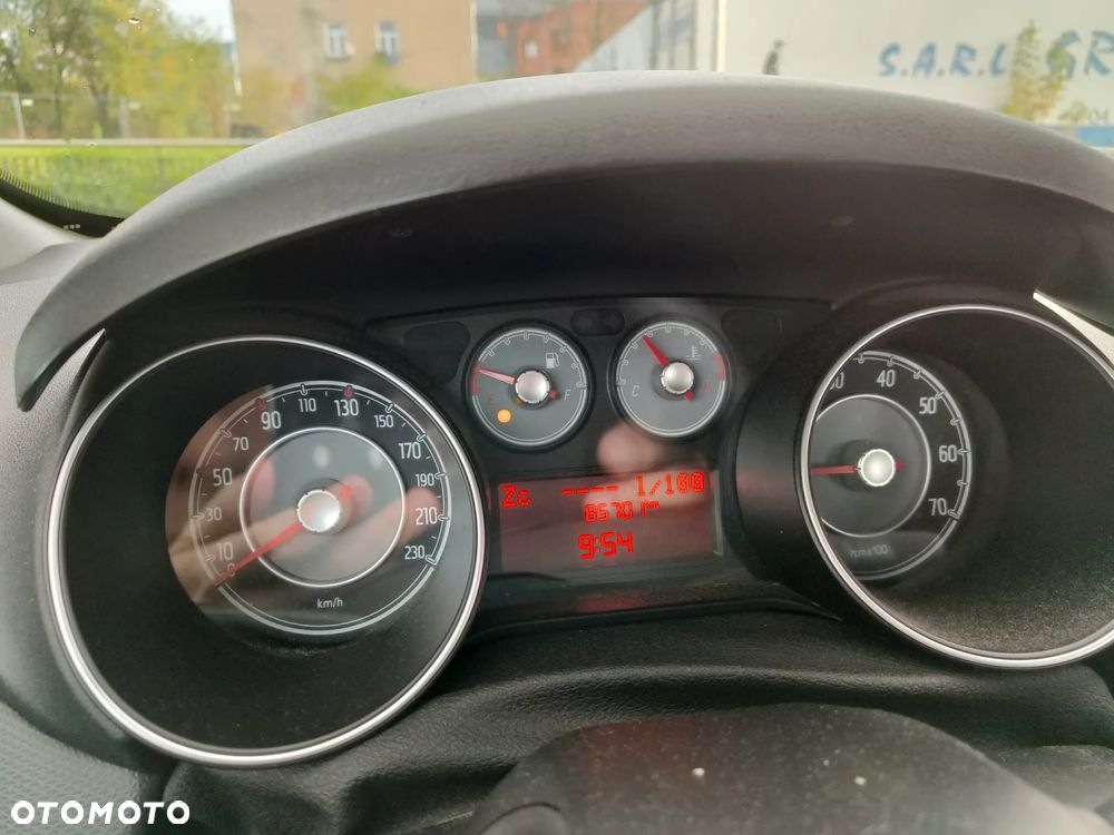 Fiat Punto 2012 - 12