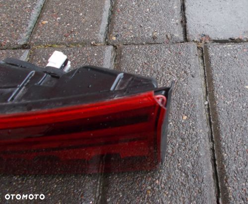 HYUNDAI KONA LIFT LAMPA TYŁ W KLAPĘ PRAWA ORYGINAŁ - 2
