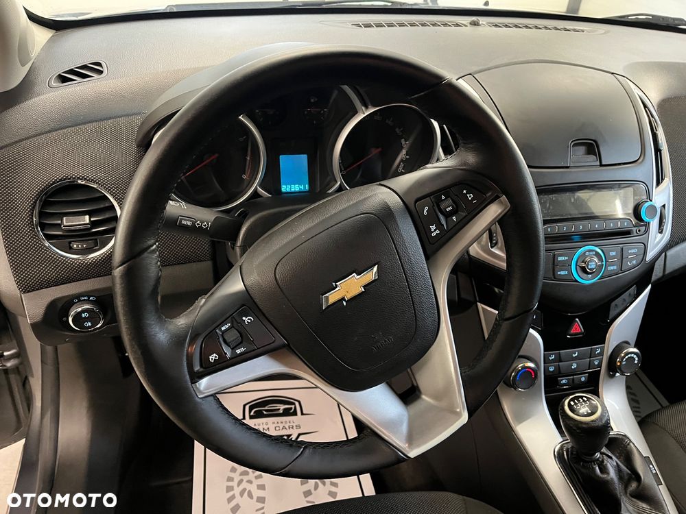Chevrolet Cruze 1.6 LT - 13