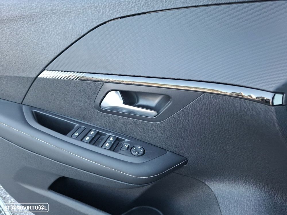 Peugeot 208 1.2 Hybrid Allure e-DCS6 - 23