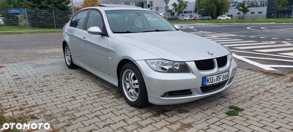 BMW Seria 3 318d - 2