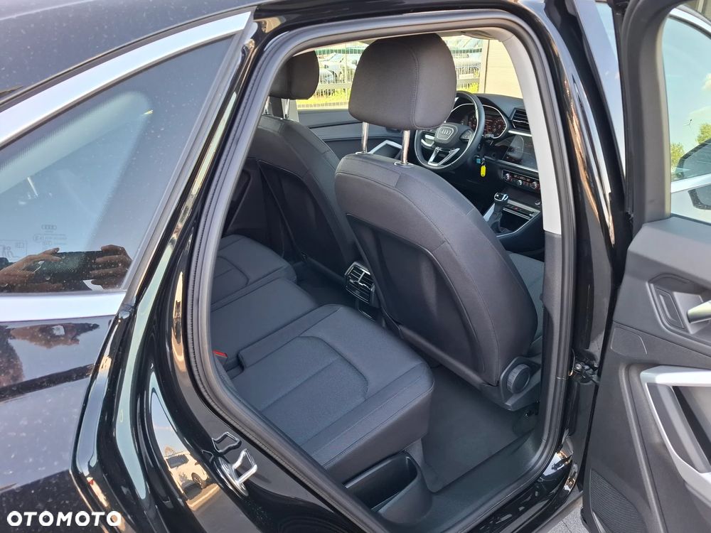 Audi Q3 35 TFSI S tronic - 9