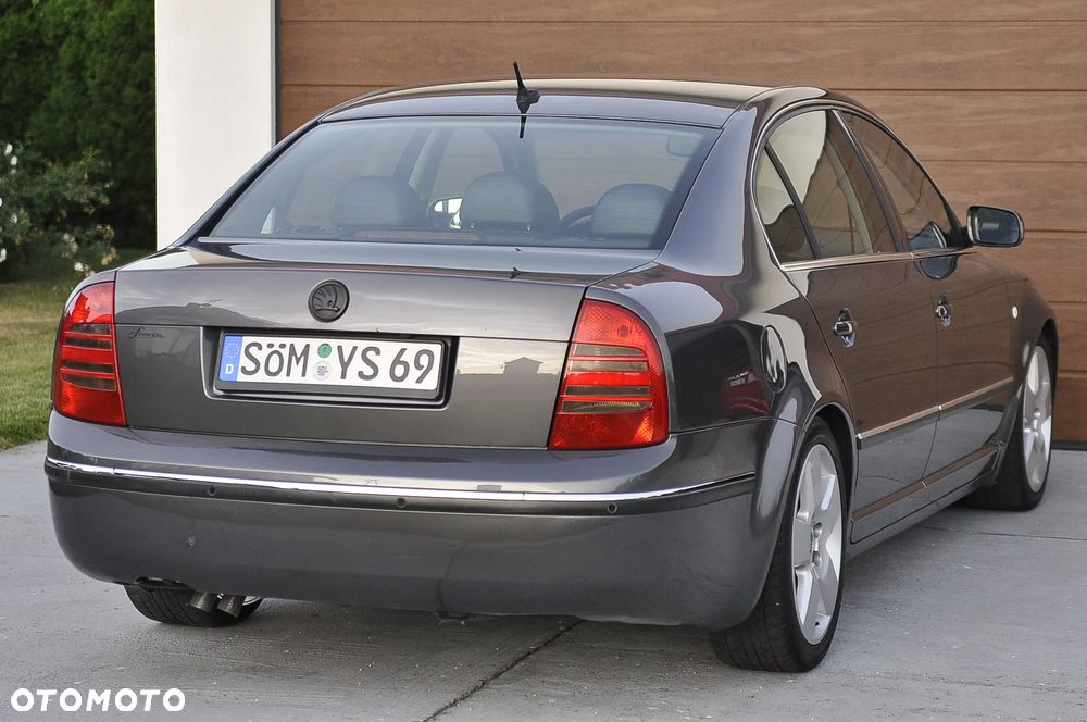 Skoda Superb 1.8 Turbo Elegance - 13