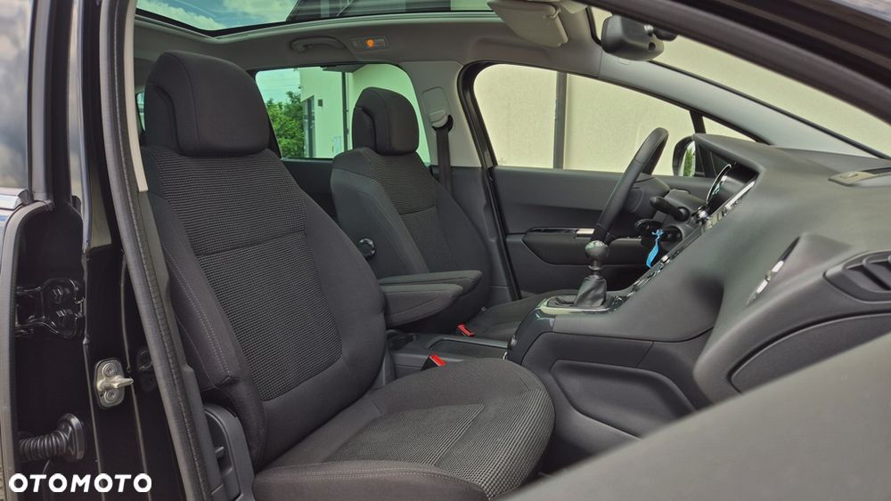 Peugeot 5008 2.0 HDi Premium + - 31