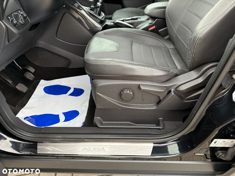 Ford Kuga 1.6 EcoBoost 2x4 Titanium - 11