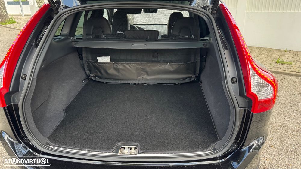 Volvo XC 60 2.0 D4 Dynamic Edition Geartronic - 10