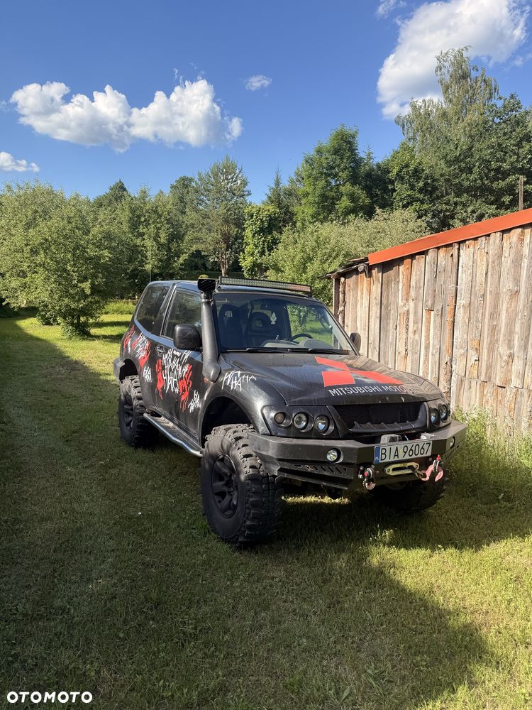 Mitsubishi Pajero - 3