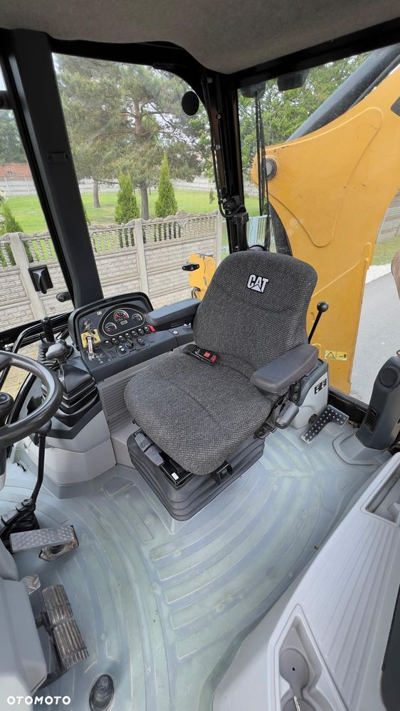 Caterpillar 428E - 6