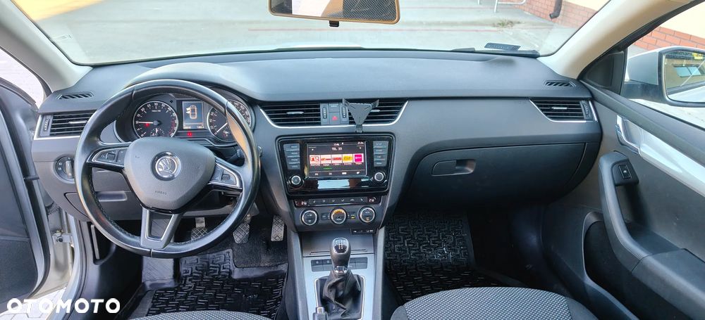 Skoda Octavia 1.6 TDI Ambition - 7