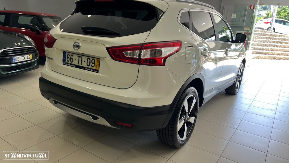 Nissan Qashqai 1.2 DIG-T N-Connecta RS+PS 18 - 6
