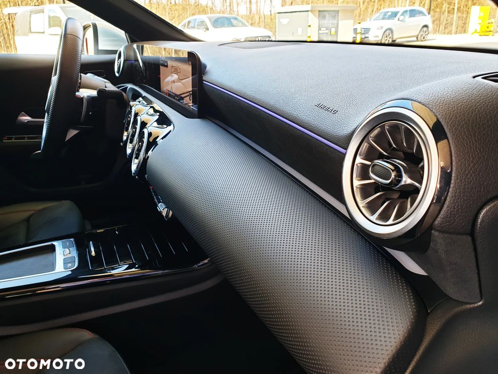 Mercedes-Benz Klasa A 200 7G-DCT Edition AMG Line - 23