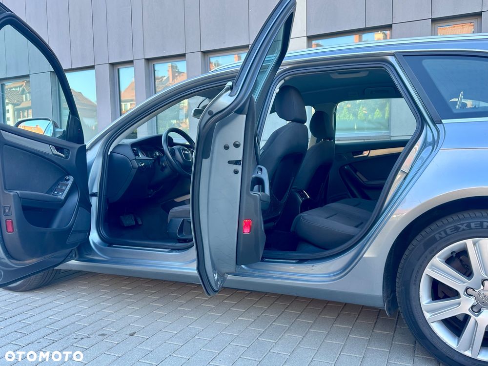 Audi A4 Avant 2.0 TDI DPF multitronic Ambiente - 23
