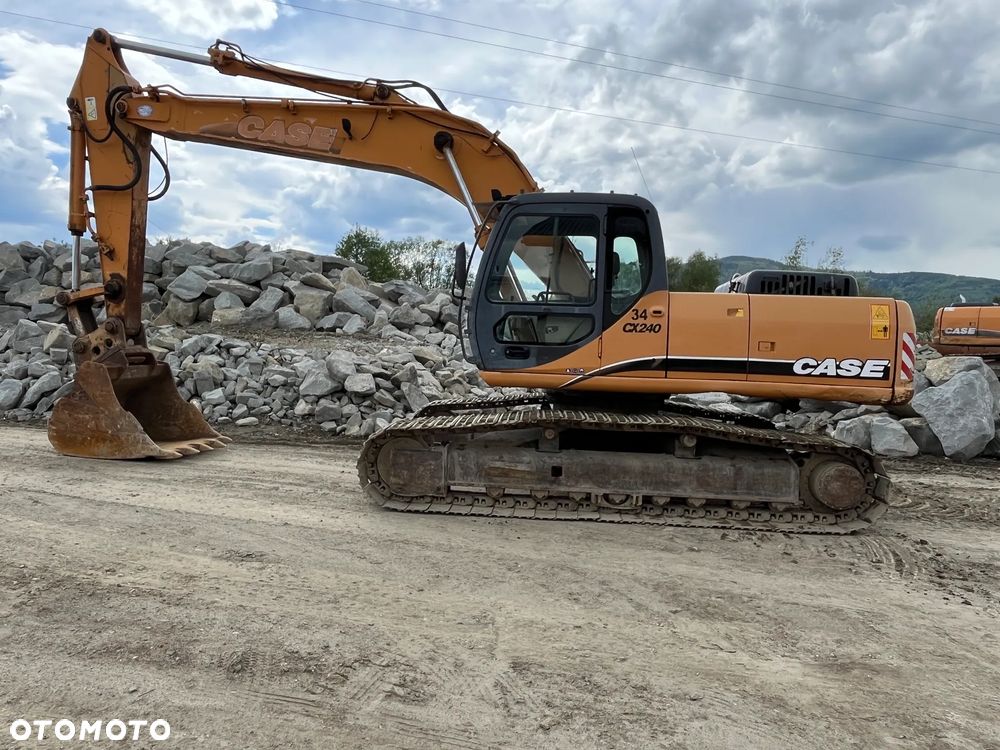 Case CX240 - 2