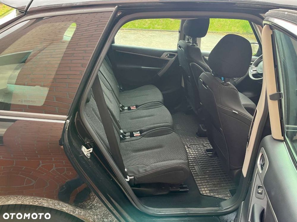 Citroën C4 Picasso 1.6 HDi FAP Style - 18