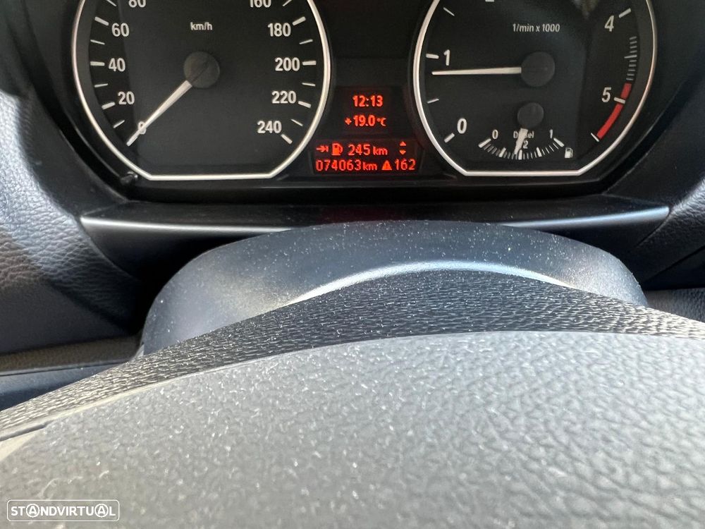 BMW 116 d Line Urban - 14