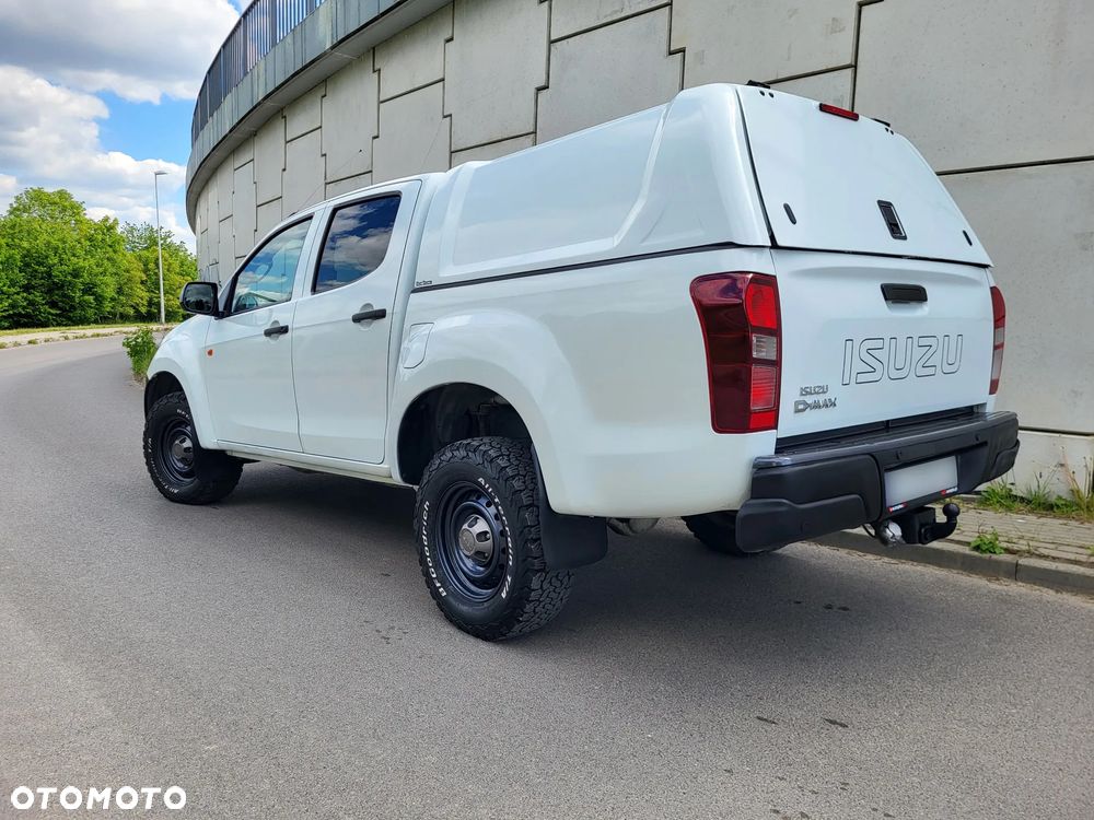 Isuzu D-Max 4x4 Double Cab Custom - 6