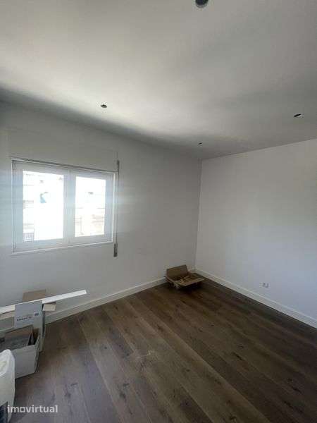 Apartamento T3 Marques de Pombal - Grande imagem: 4/12