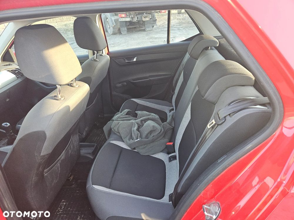 Skoda Fabia 1.2 TSI Active - 14