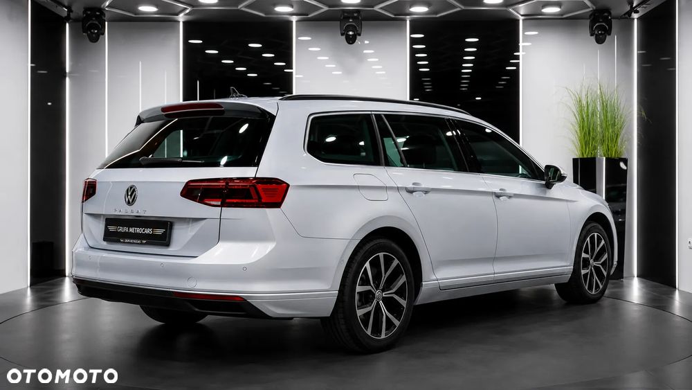 Volkswagen Passat Variant 2.0 TDI EVO Business DSG - 6