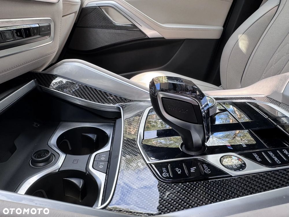 BMW X6M - 14