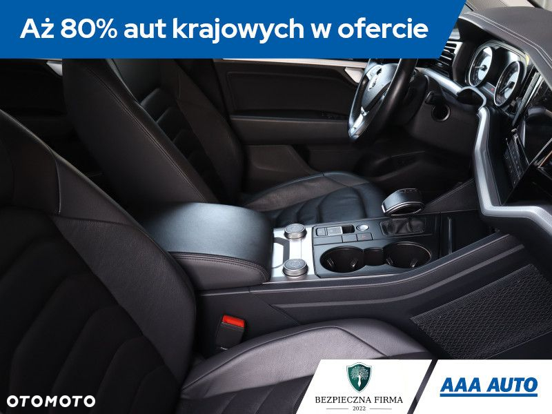 Volkswagen Touareg - 10