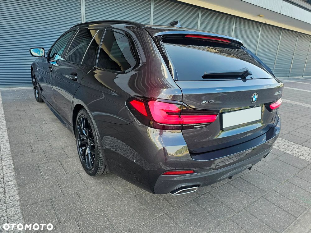 BMW Seria 5 520d xDrive M Sport Edition - 8