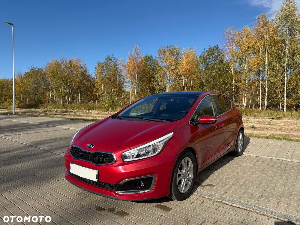 Kia Ceed 1.6 GDI DCT Platinum Edition - 24