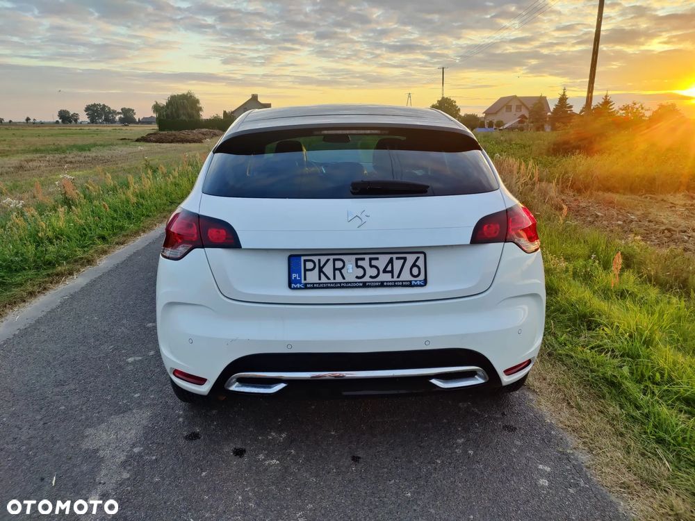 Citroën DS4 1.6 e-HDi SoChic MCP - 4