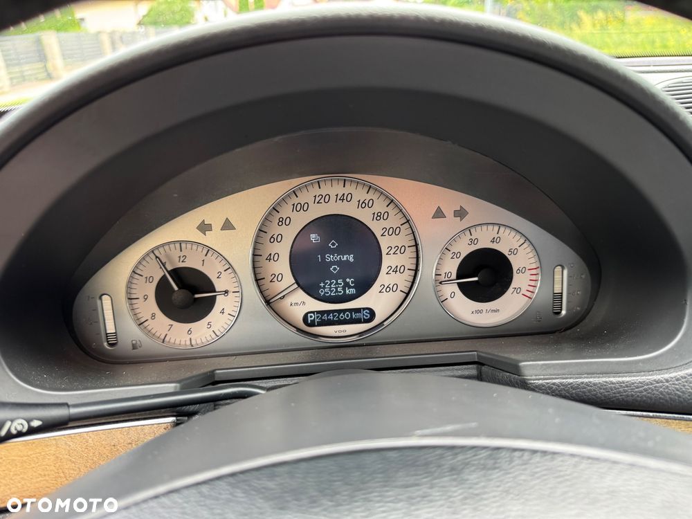 Mercedes-Benz Klasa E 200 Kompressor Automatik Avantgarde Sport Edition - 28