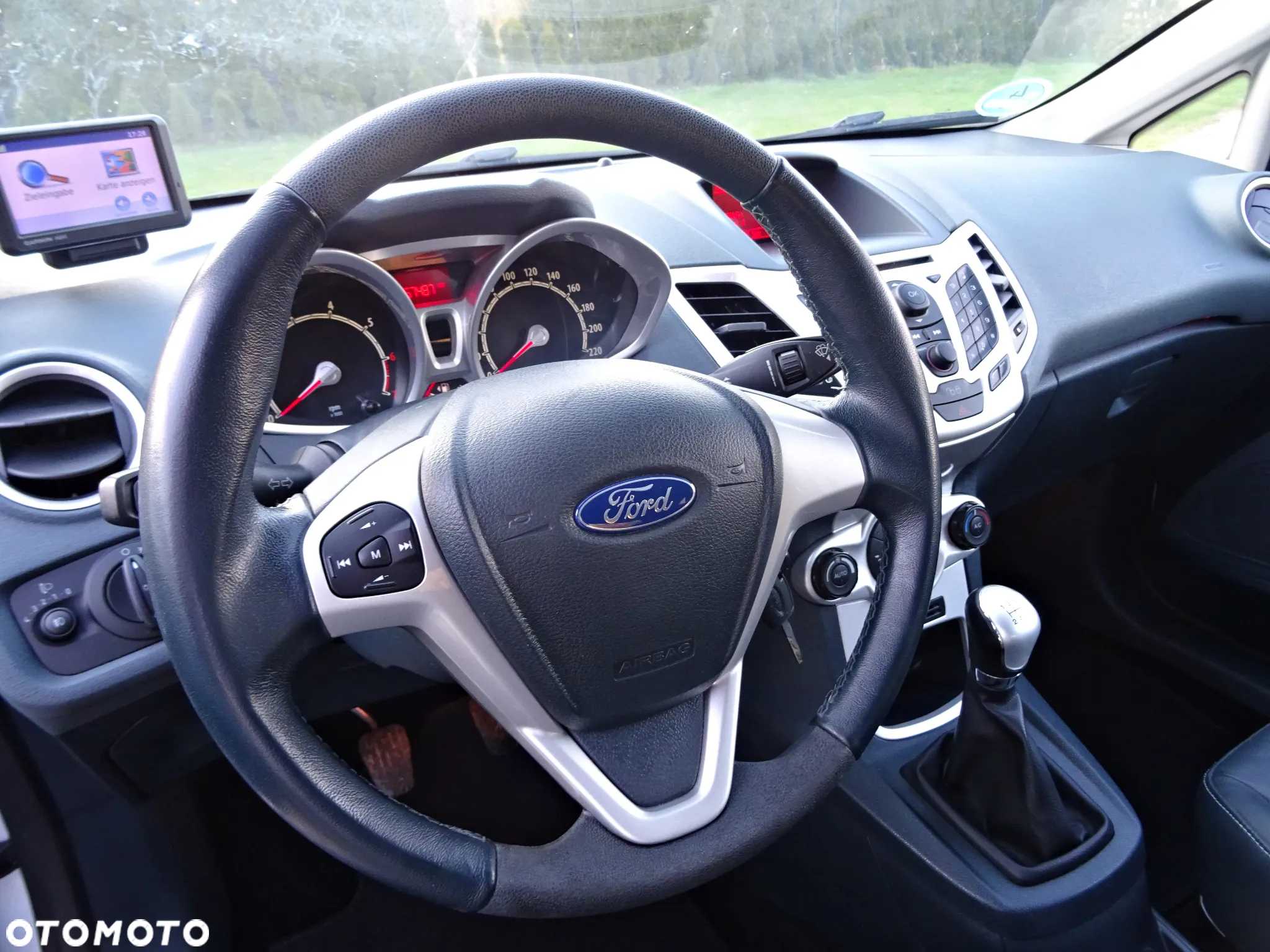 Ford Fiesta - 8