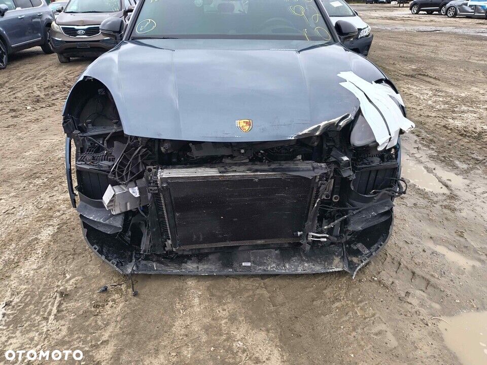 Porsche Cayenne Turbo - 19