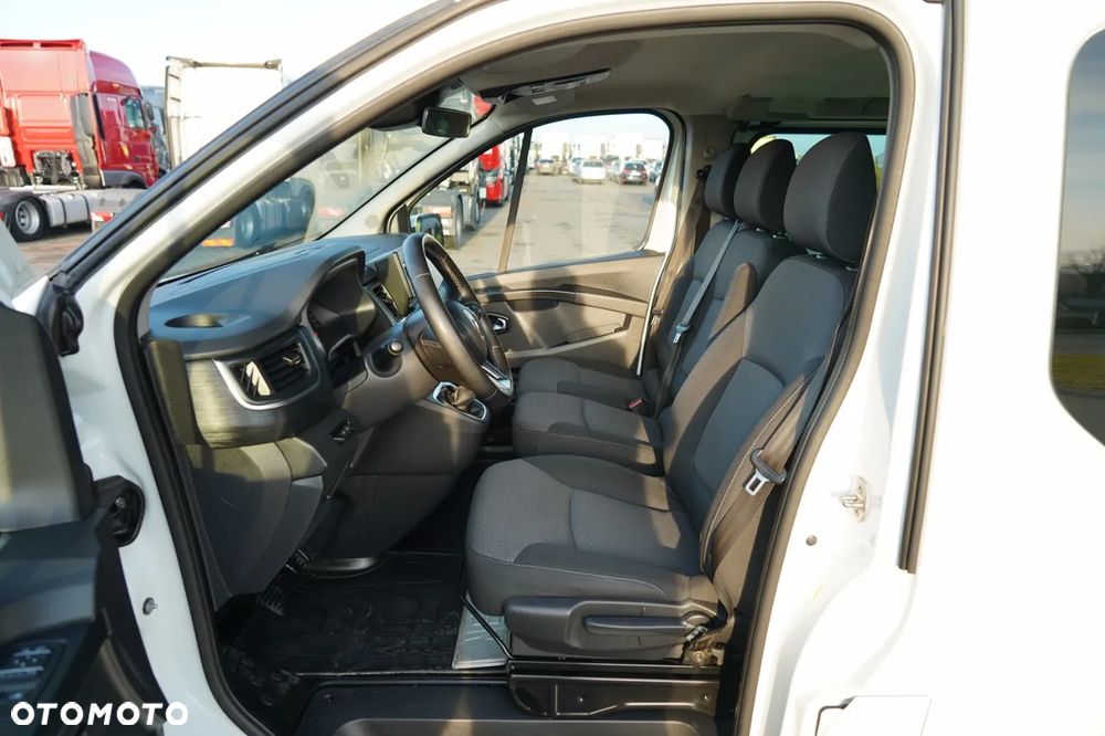 Renault TRAFIC III / BUS / 9 MIEJSC / PIERWSZY WŁAŚCICIEL / POLSKI SALON / 2022 ROK / - 17