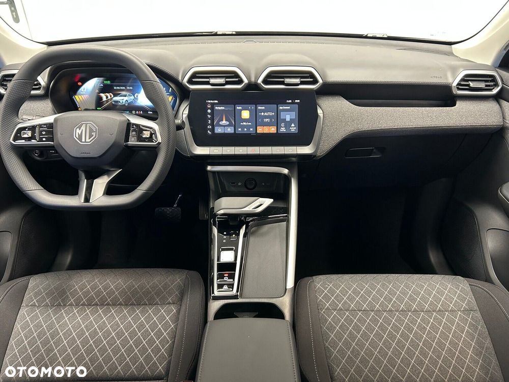 MG ZS Hybrid+ - 17