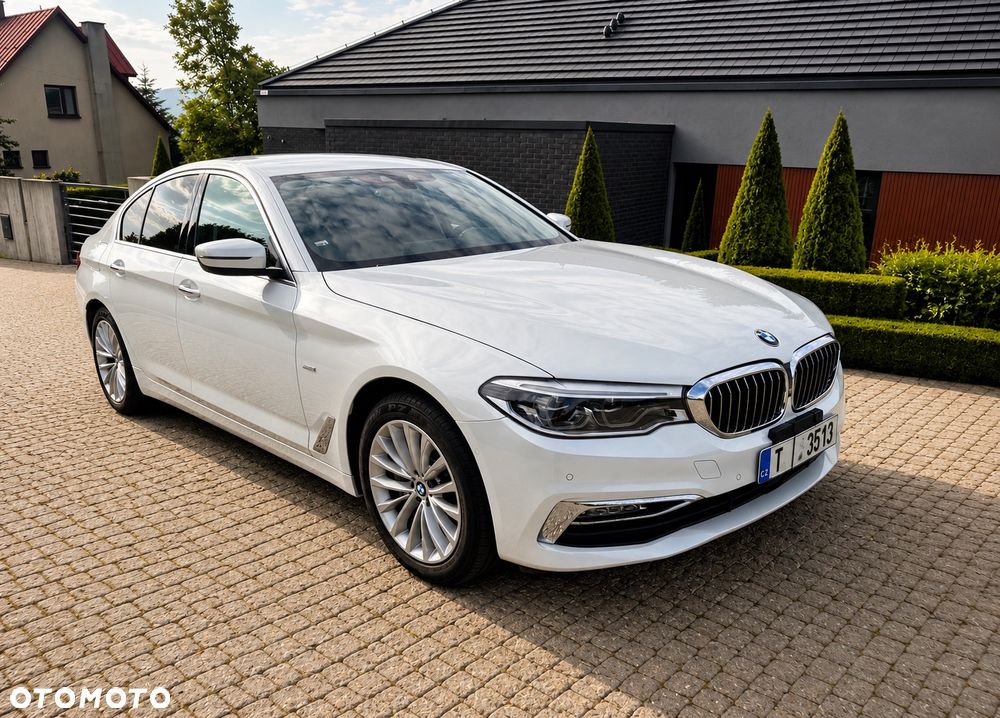 BMW Seria 5 530i Luxury Line sport - 6