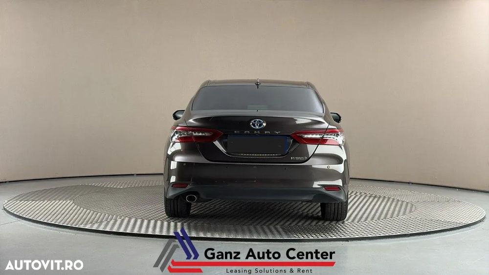 Toyota Camry Executive - 10