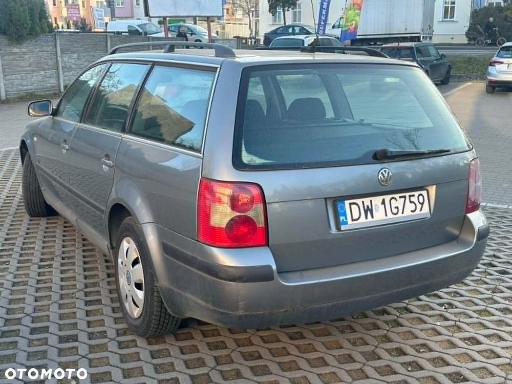 Volkswagen Passat 1.9 TDI Basis - 5