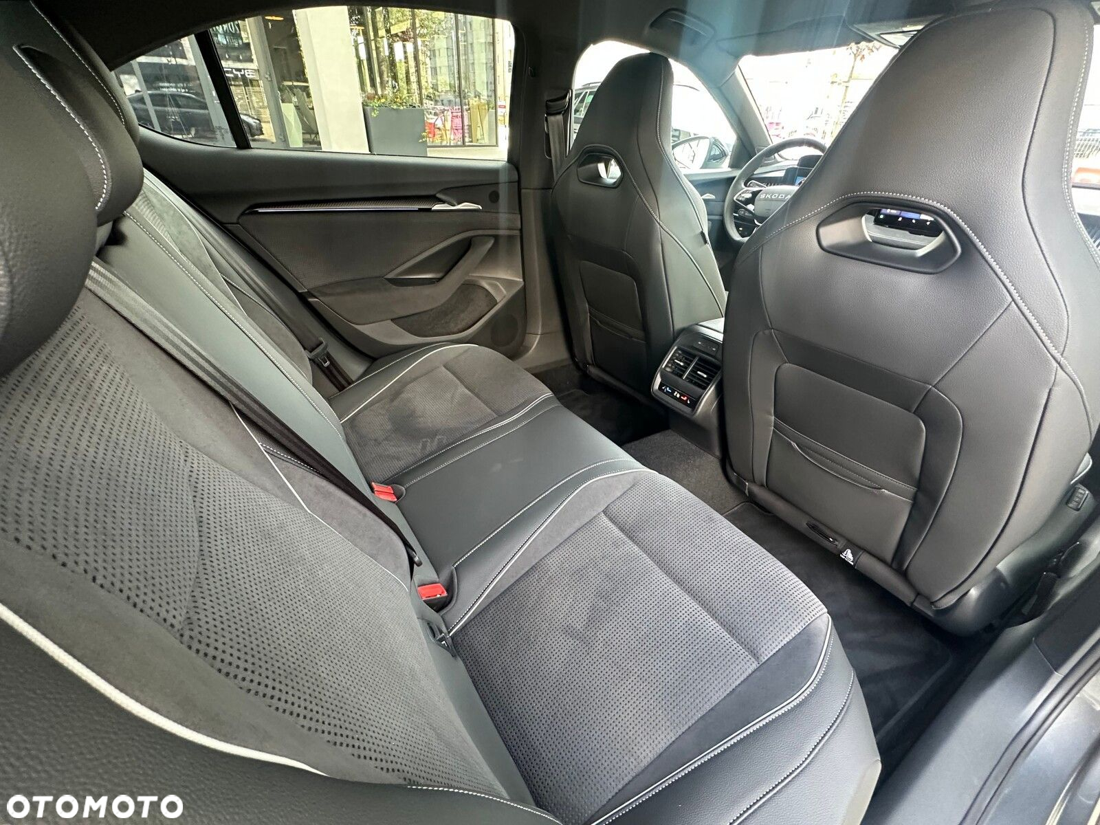 Skoda Superb 2.0 TSI Sportline DSG - 23