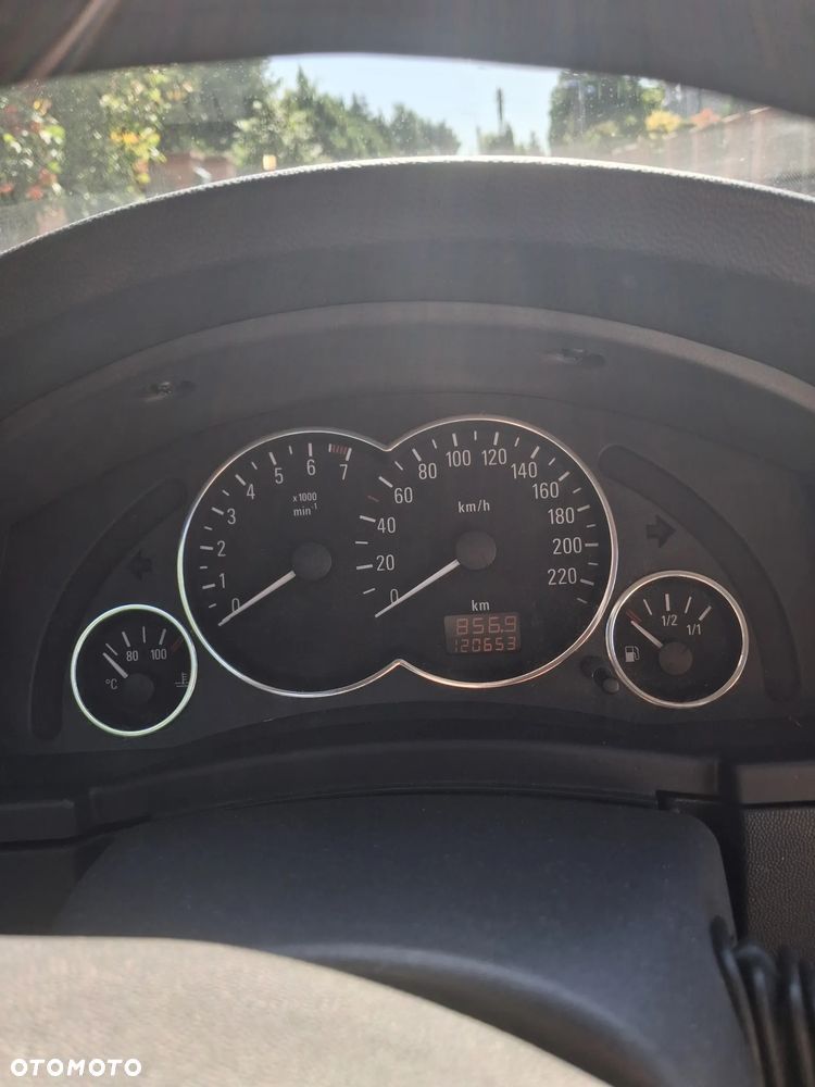 Opel Meriva 1.6 16V - 8