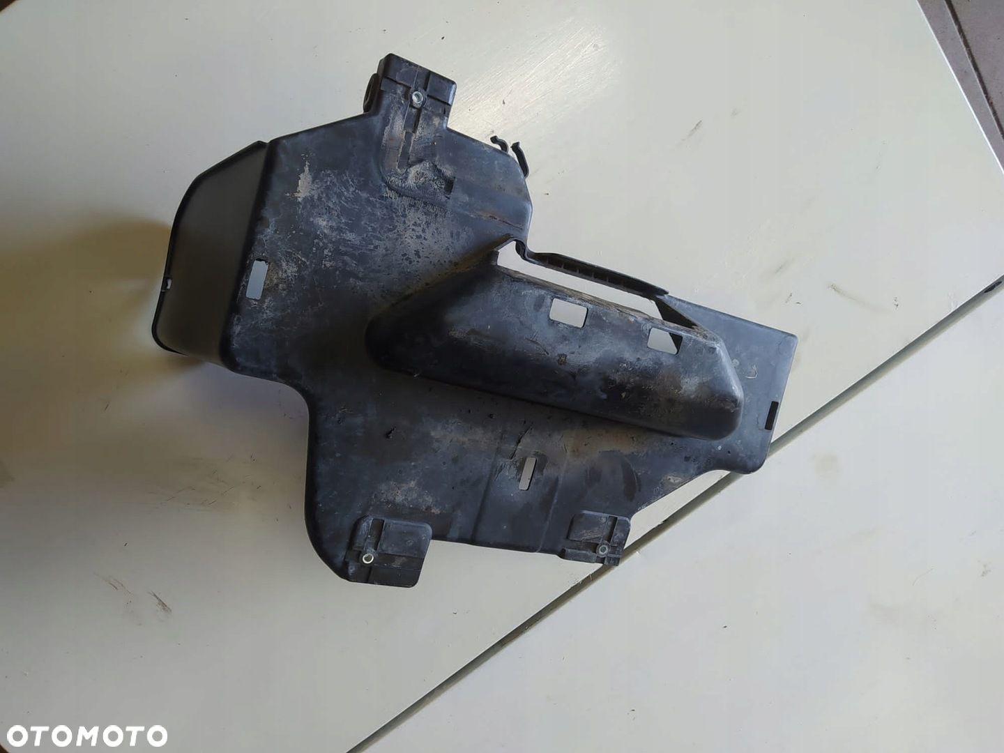 CAN-AM OUTLANDER 800 OSŁONA POD ZBIORNIK PALIWA - 1