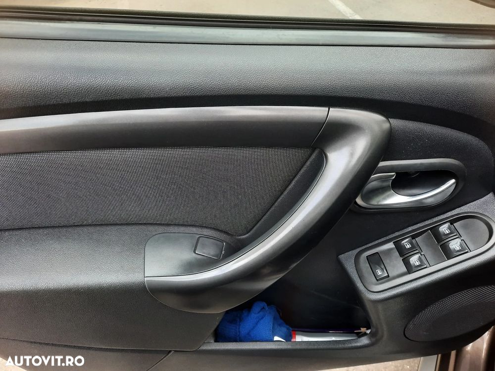 Dacia Duster 1.5 dCi 4x2 Prestige - 9