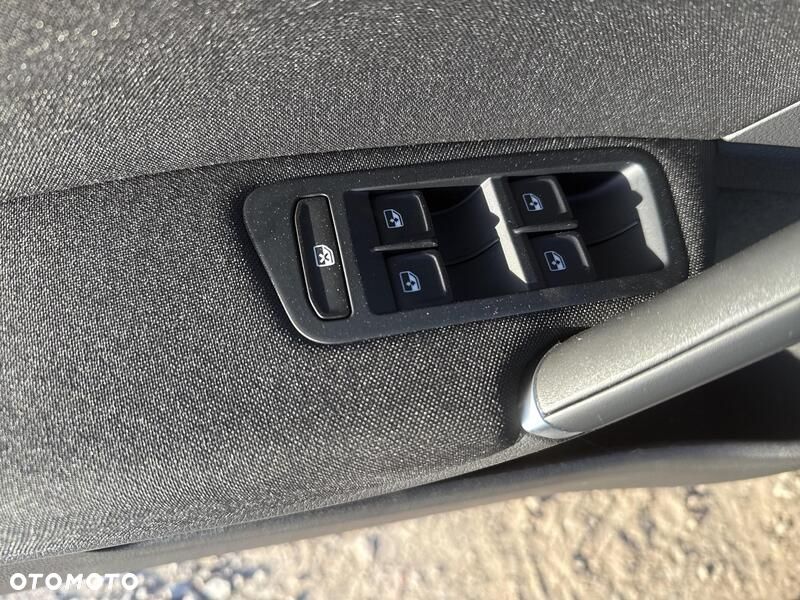 Volkswagen Golf VII 1.5 TSI BMT Evo Comfortline - 12