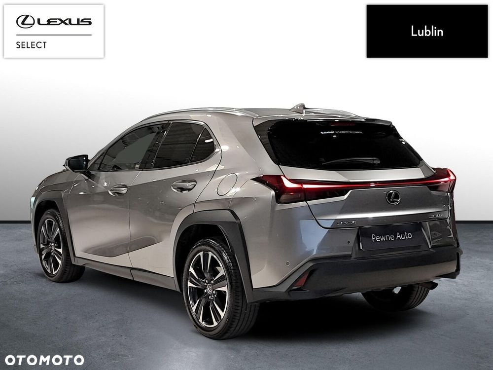 Lexus UX 300h Business - 3