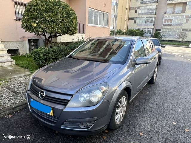 Opel Astra 1.3 CDTi Cosmo - 1