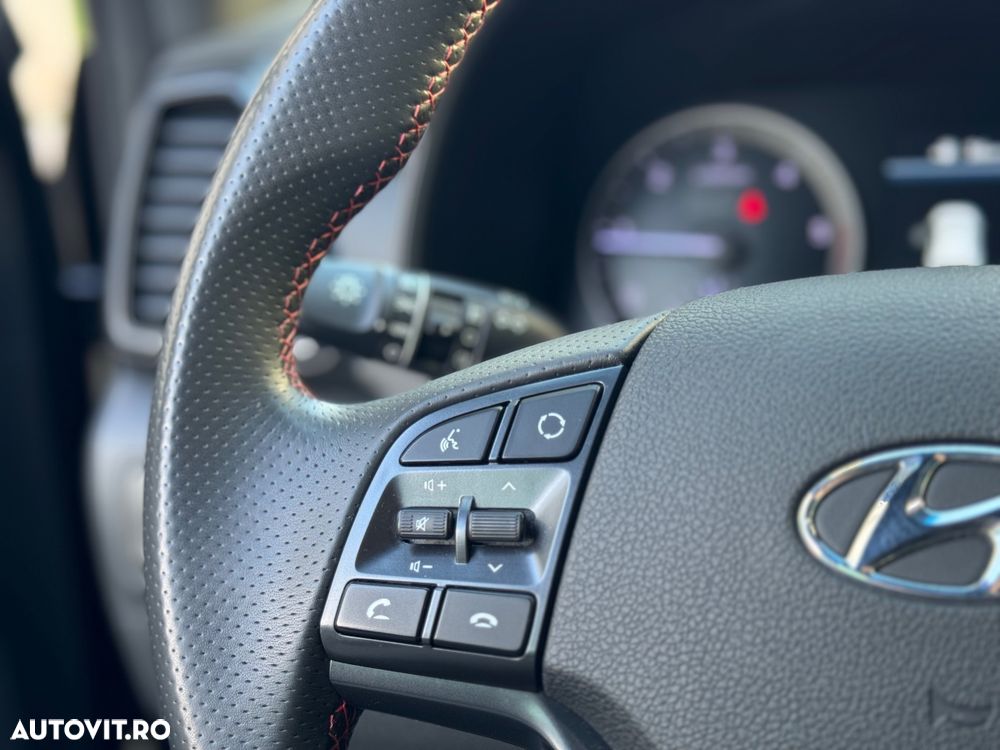 Hyundai Tucson 1.6 CRDi 2WD Select - 24