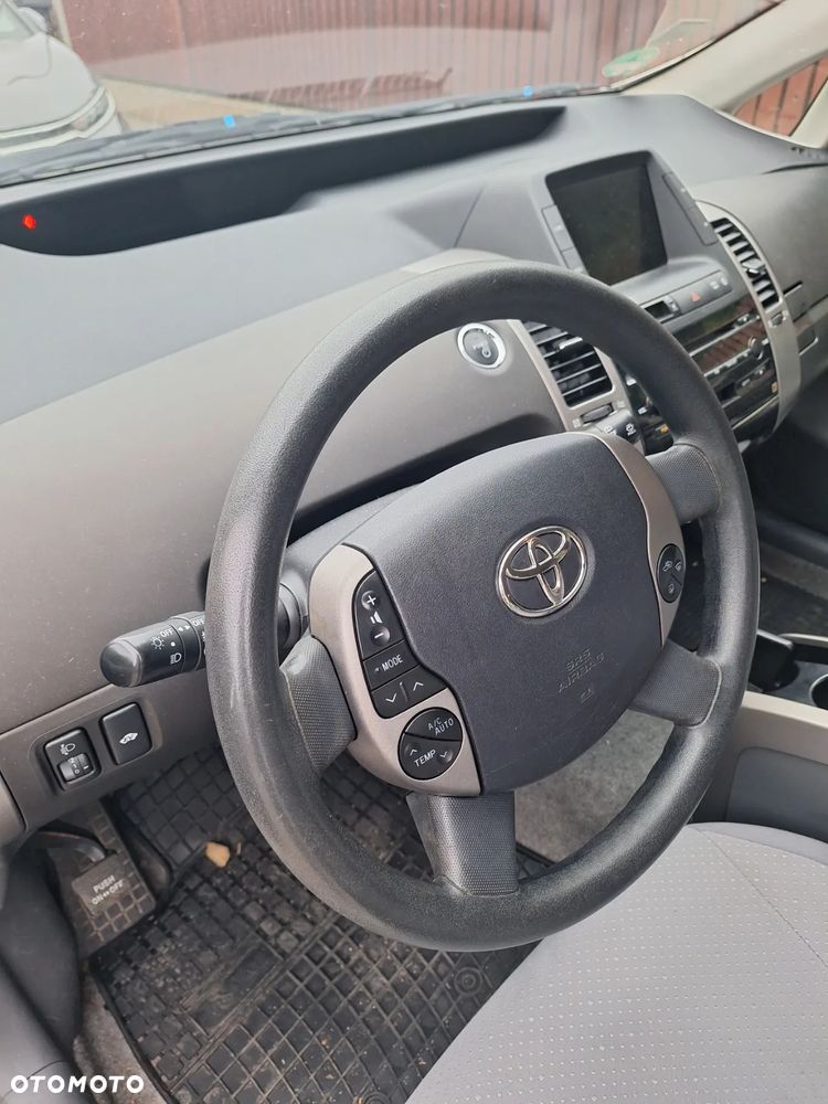 Toyota Prius 1.5 VVT-i Sol - 6