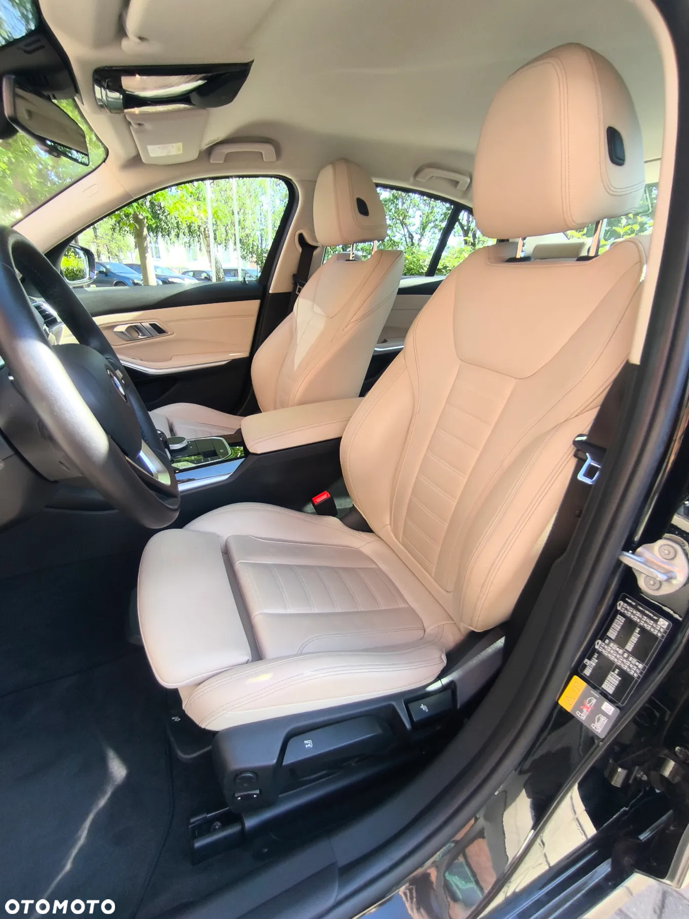 BMW Seria 3 330e - 16