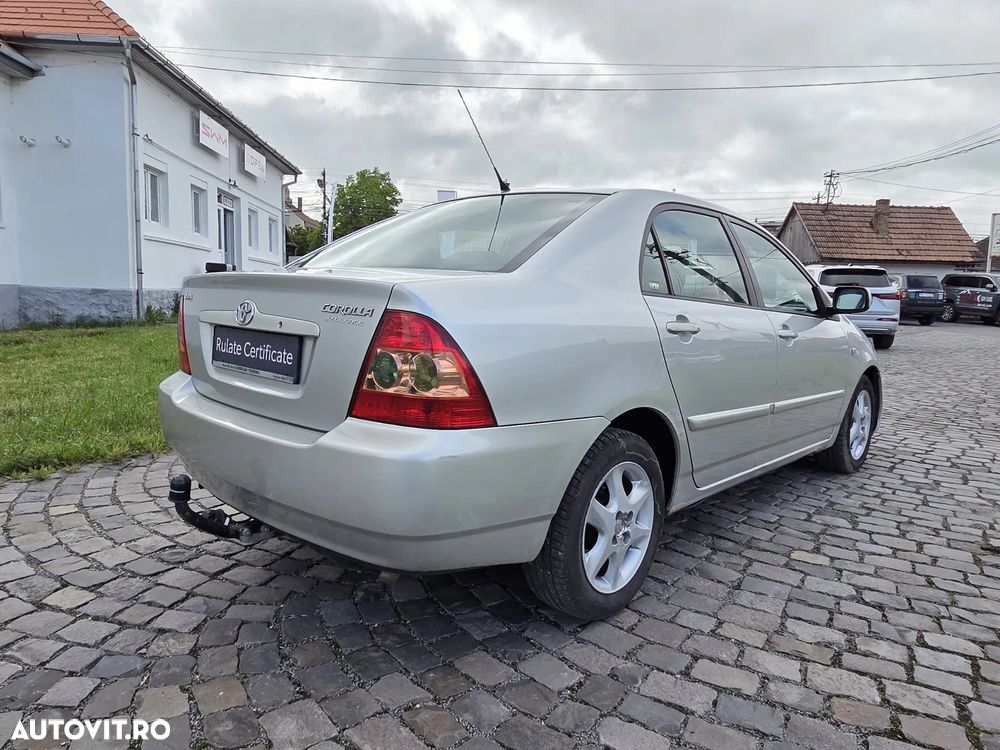 Toyota Corolla 1.6 Sdn. Xellence - 10