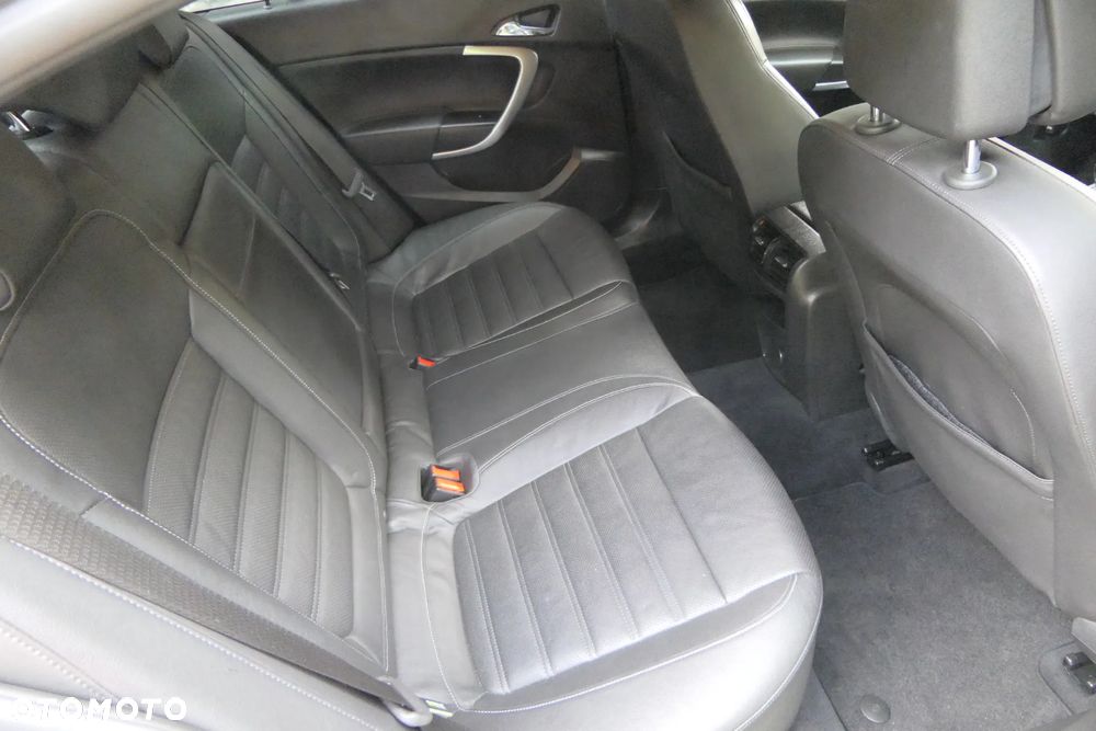 Opel Insignia 1.6 T Cosmo S&S - 19