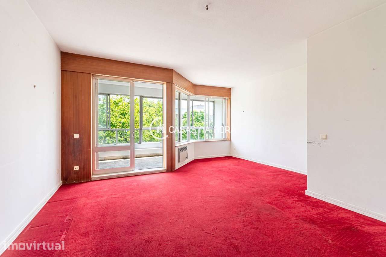 Apartamento T2 para renovação com vista mar  Alto da Barra, Oeiras - Grande imagem: 4/23